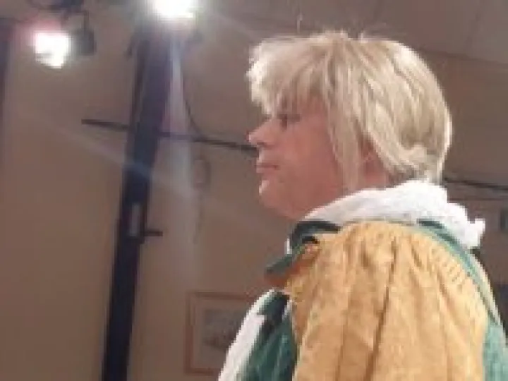 Servant to Two Masters (6)