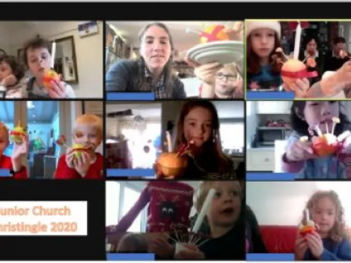 Junior Church Christingle 202