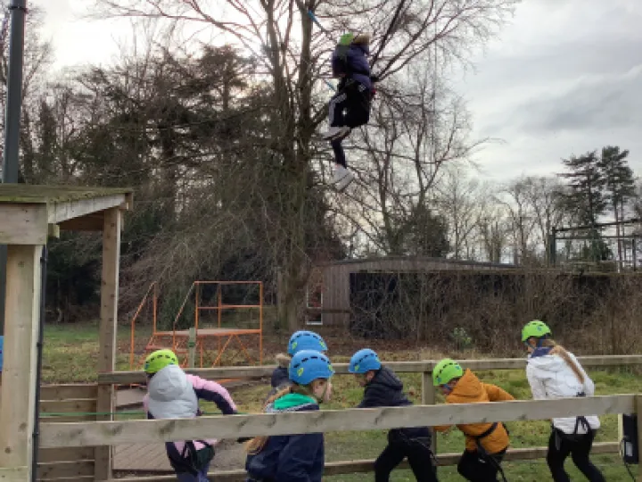 C65E75D3-2BA4-4D18-BFCE-76B30BB9F48D