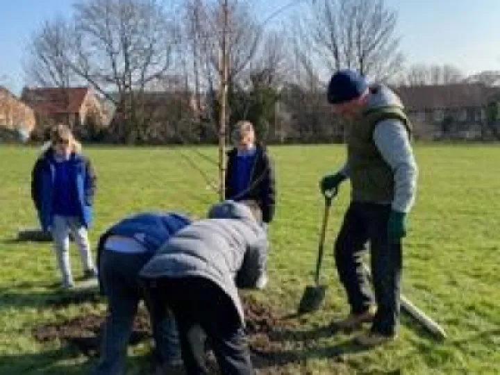 F98A35FB-3B8D-42FD-BCC2-57A14BE78288