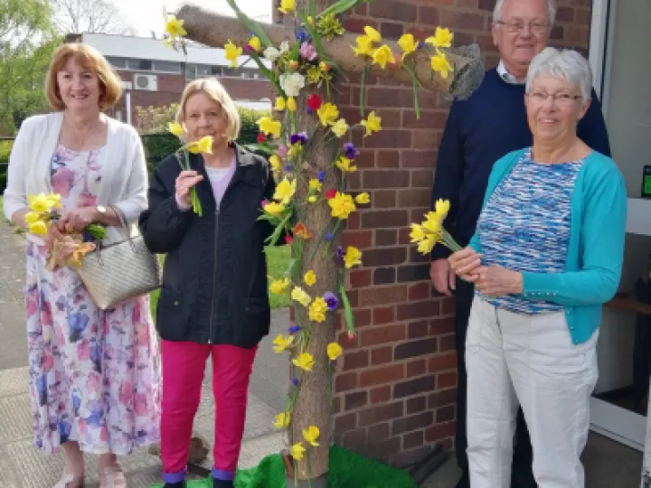 04_ Bedworth Methodist Church Easter Cross April 2022