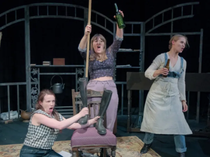 Bronte Sisters B16ec6c927ae4a30a9ecb266871bf02e