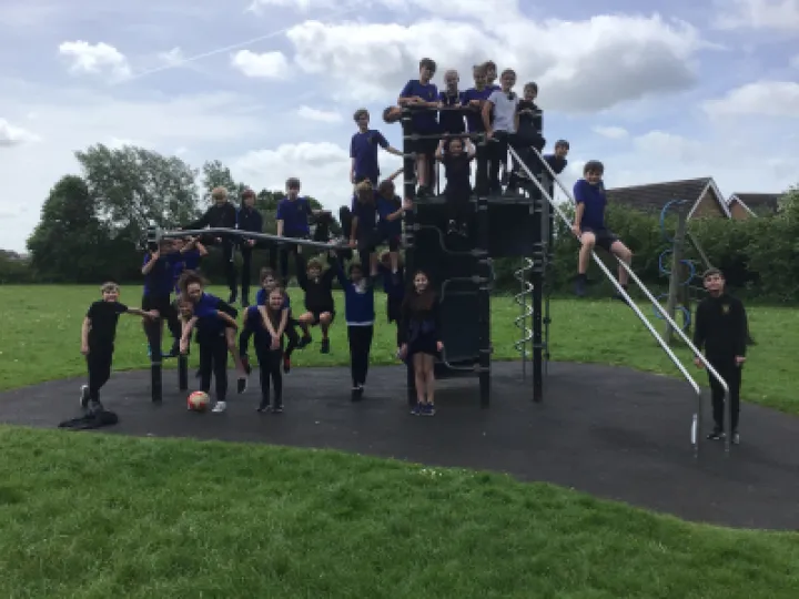 48CDD042-BCE0-4643-9EE1-D1DDEB1BE420