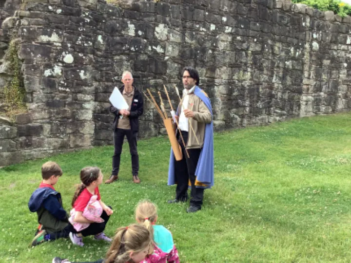 509E6898-0B6B-4F18-9855-C2A5D2A5CD25