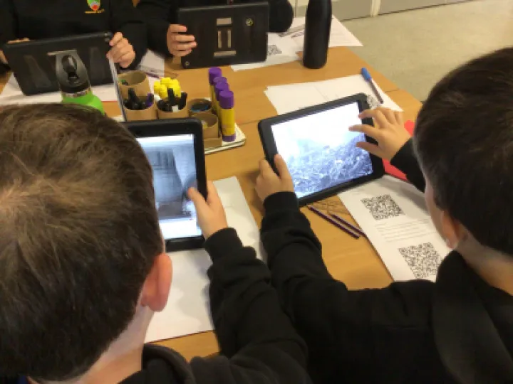 4AE83D55-EE67-4A23-8819-8819BBC5F977