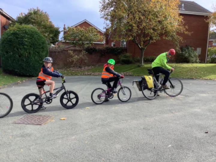 515548B3-D193-4AA9-9D4A-FFA0D62E4E81