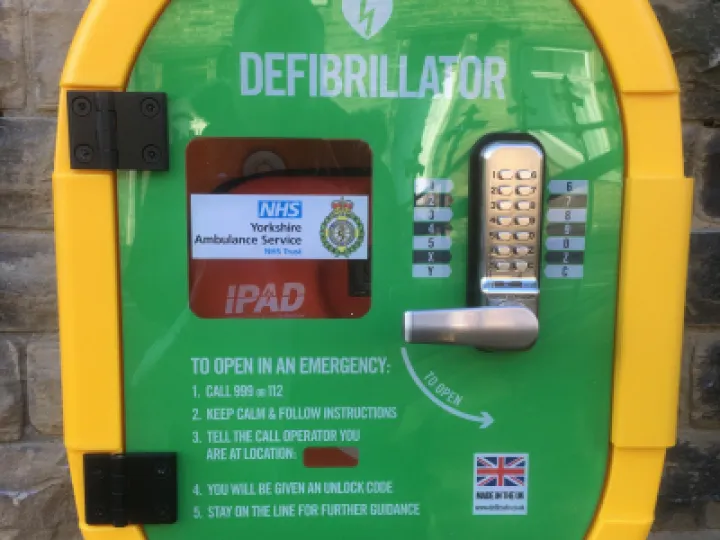 Defibrillator