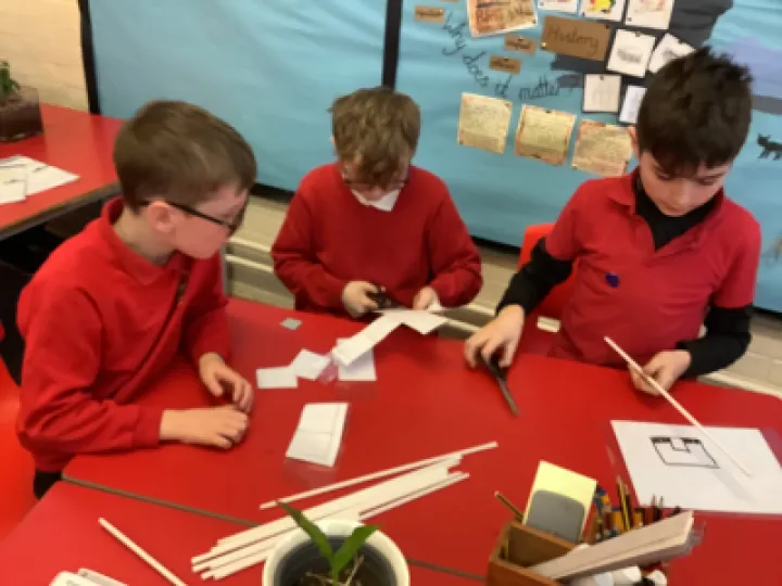 913CB8C7-6ACF-4649-A39C-0106E7E33E64