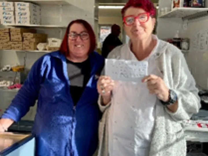 1701098053442blob (1)