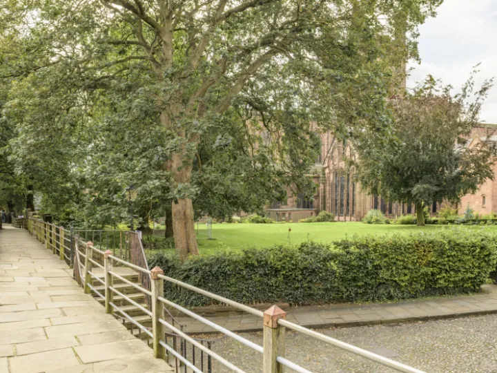 Chester City Walls &ndash; Cathedral