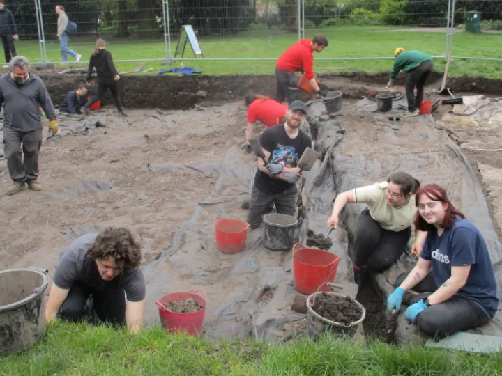 Che Grp07 2024 Iestyn Sam Niam