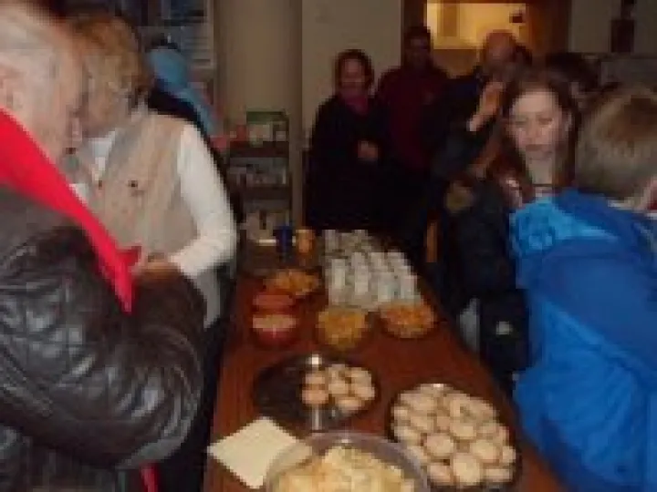 Carols round the tree