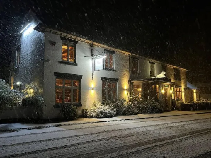 E6645557-Fb28-4c4a-A3bc-3929f358cb28_1_201_a