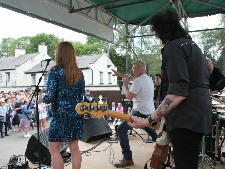 Paul-Larcombe-&-Friends