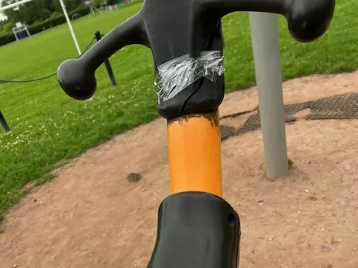 broken play equipment1