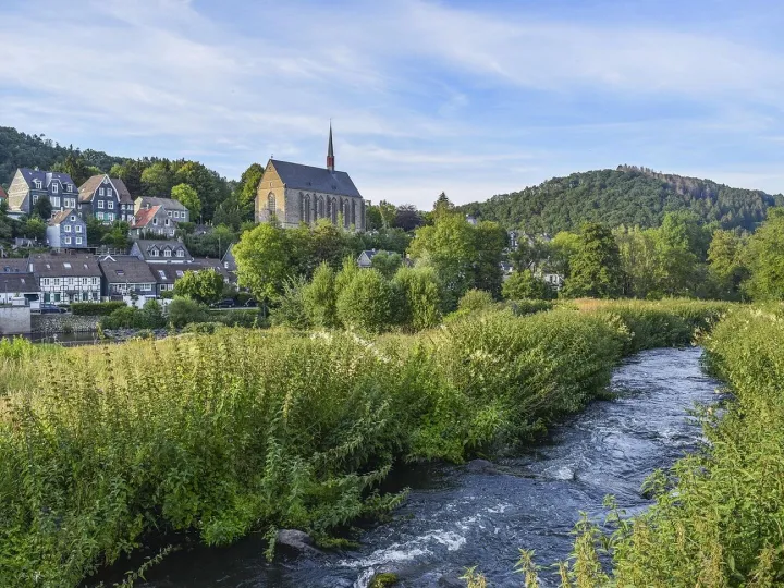 Stream, mountain, village, houses, buildings, town, nature, river, bach, water, peaceful, trees, scenic, beyenburg